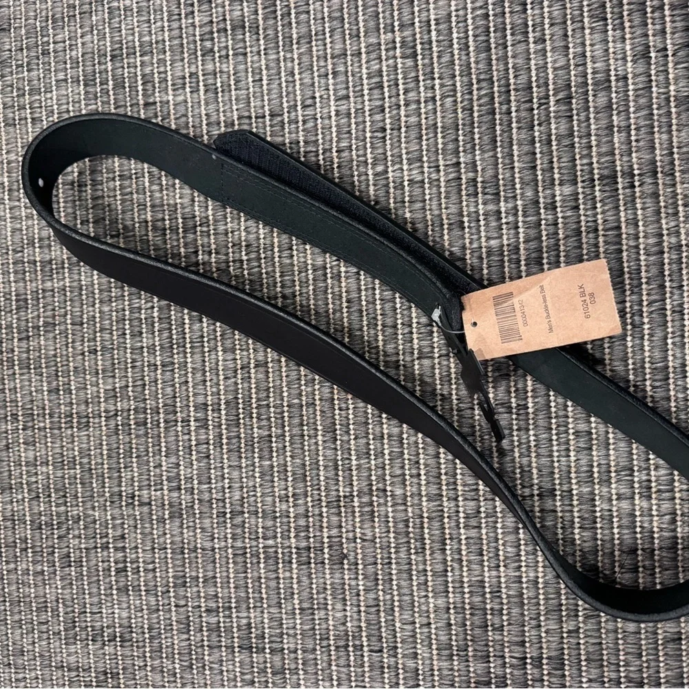 Duluth Trading Co Black Buckle-less Belt